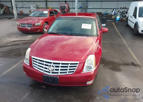 2008 Cadillac Dts 1Sb z USA, uszkodzony, nr VIN 1G6KD57Y48U170939